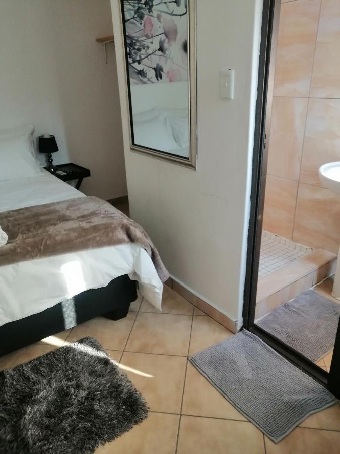 Niilo'S Guesthouse ルンドゥ エクステリア 写真