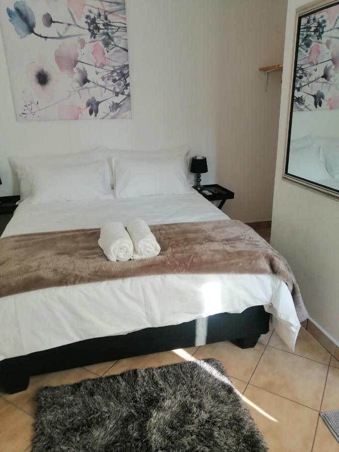 Niilo'S Guesthouse ルンドゥ エクステリア 写真