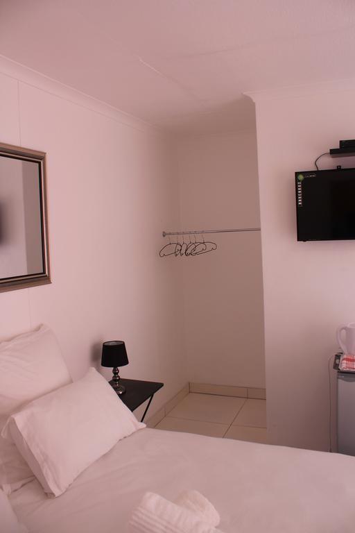 Niilo'S Guesthouse ルンドゥ エクステリア 写真